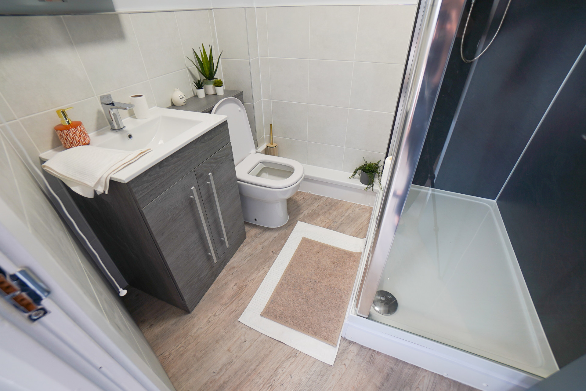 Almero  Madison Gardens