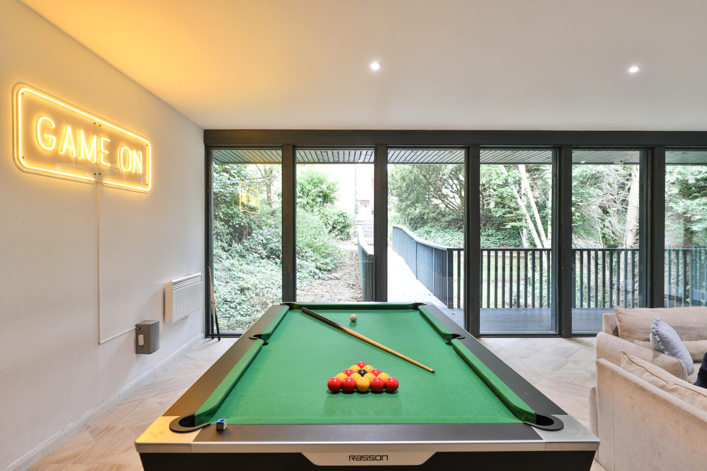 Almero Beech gardens