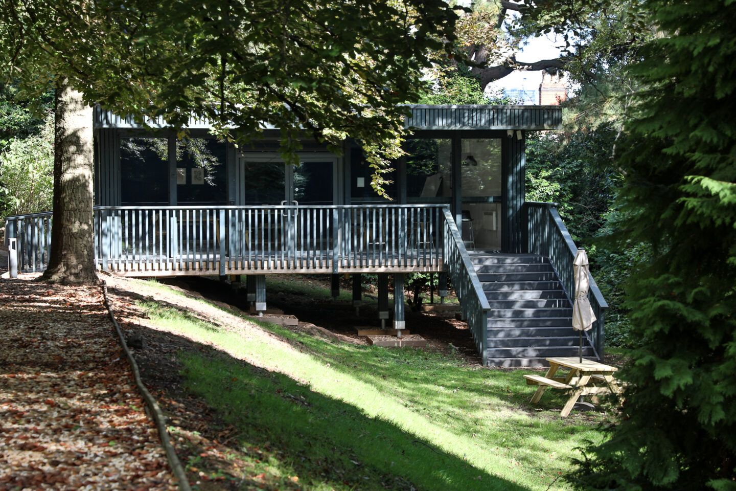 Almero Beech gardens