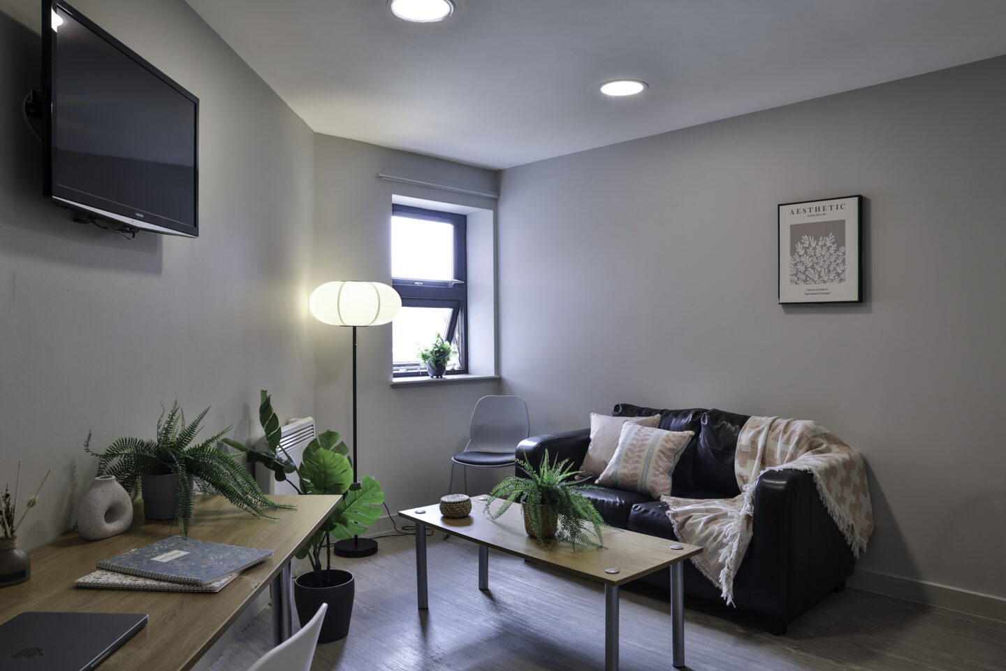 Almero Ladybarn House